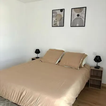 Appartement Moderne Et Spacieux Bourgoin-Jallieu Exterior photo
